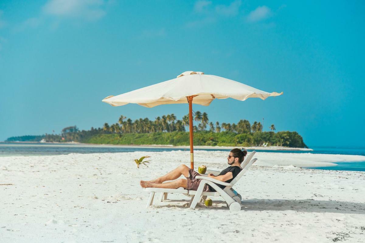 Reveries Maldives Gan  Exterior foto